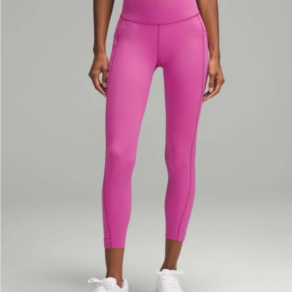 NWT - Lululemon Fast and Free HR Tight 25” 3 Pkt Glow